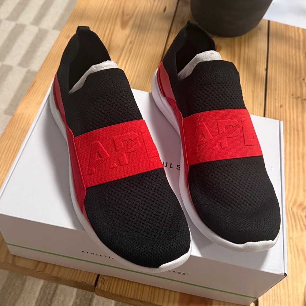 NEW APL: Athletic Propulsion Labs Women's Techloom Bliss, Black/Red/White SZ 14 - Picture 4 of 7